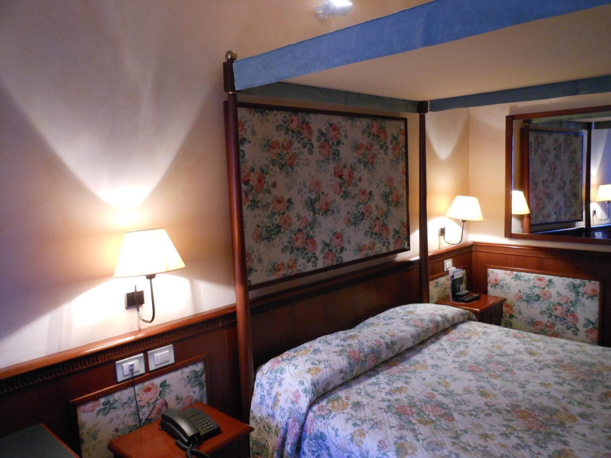 Agriturismo Cassinazza Orsenigo Δωμάτιο φωτογραφία