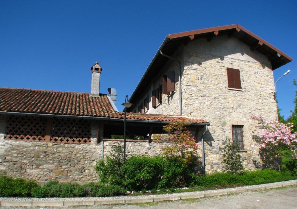Agriturismo Cassinazza Orsenigo Εξωτερικό φωτογραφία
