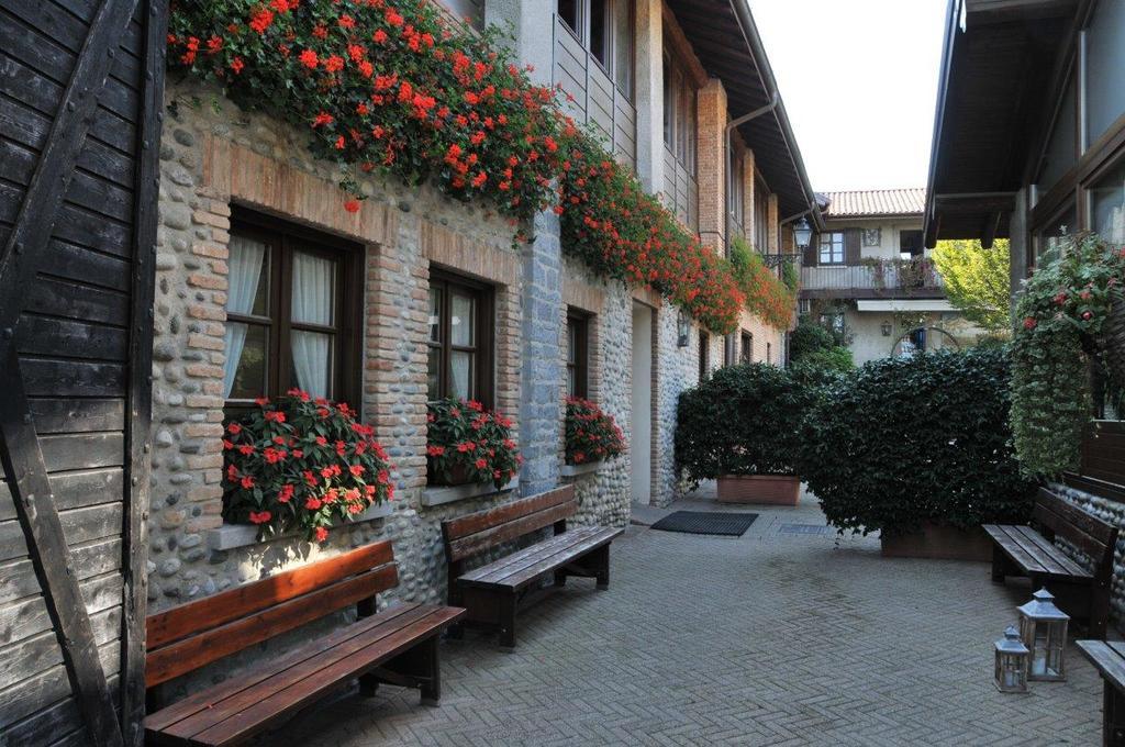 Agriturismo Cassinazza Orsenigo Εξωτερικό φωτογραφία